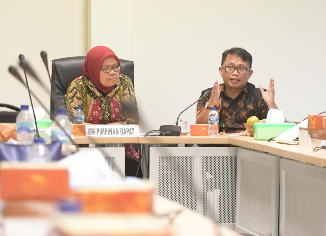 4ec329c9-bf82-42f5-bd9c-81a6a8b051b9